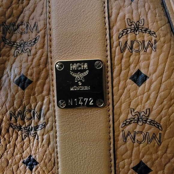 100%  Authentic MCM use few times - Picture 12 of 14